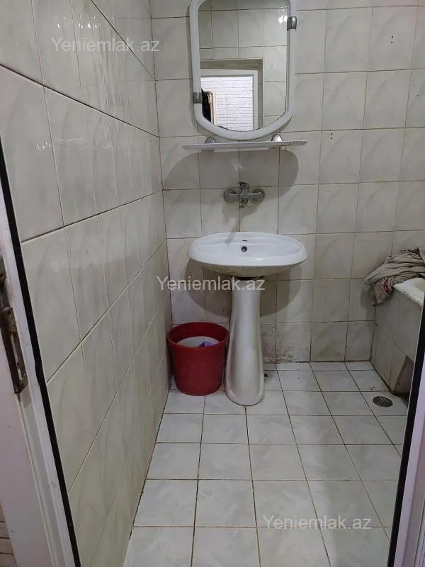 Satılır 2 otaqlı köhnə tikili 56 m²