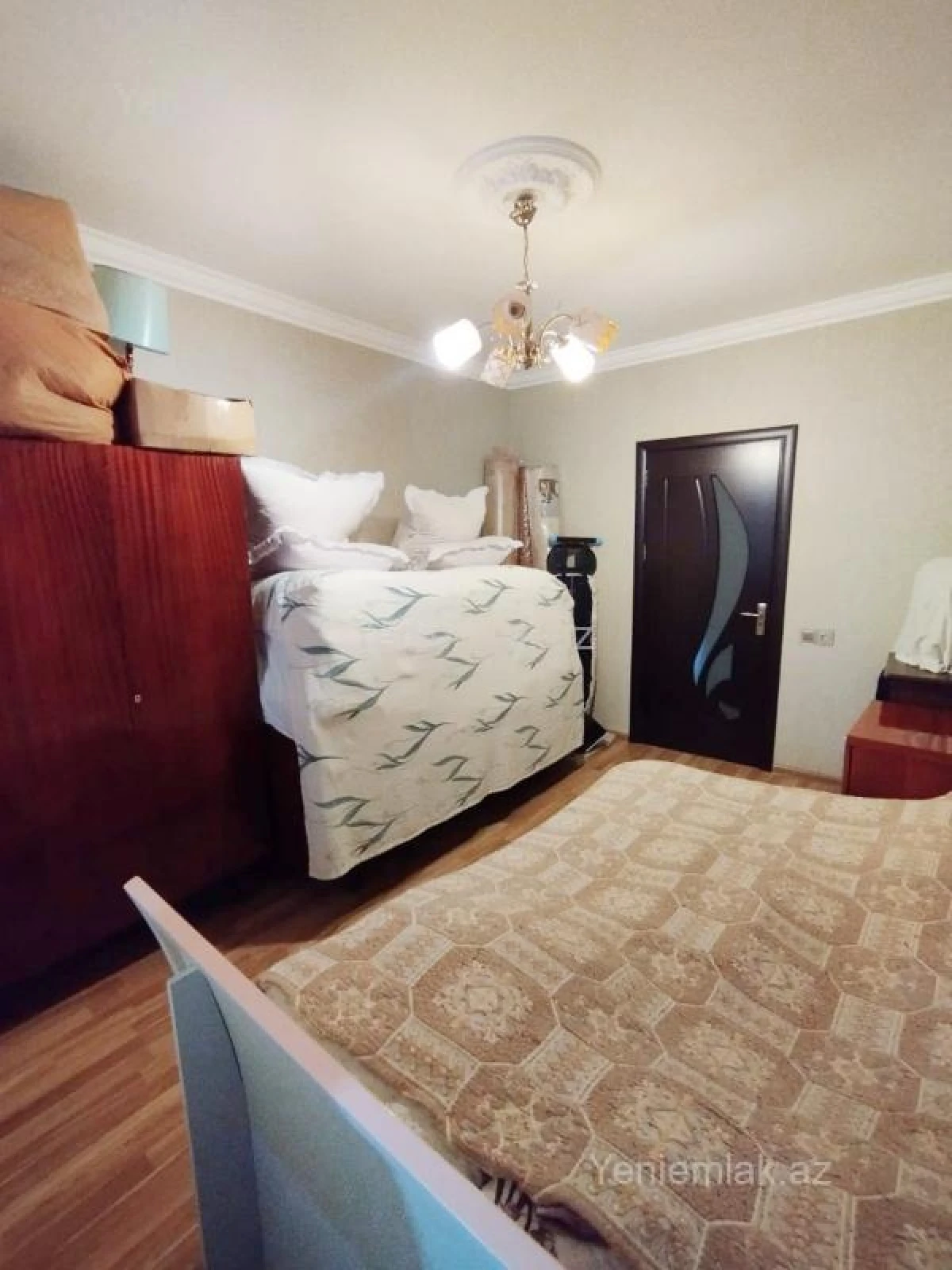 Satılır 3 otaqlı köhnə tikili 82 m²