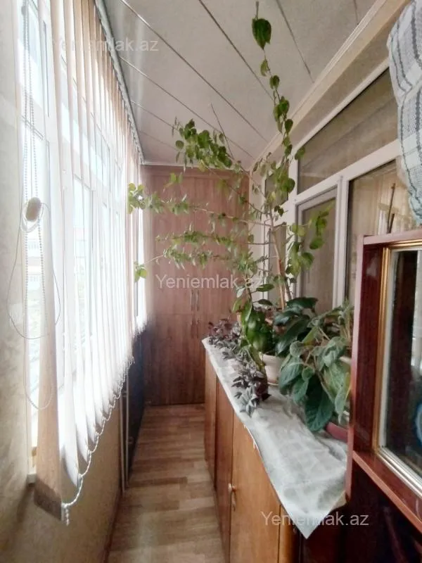 Satılır 3 otaqlı köhnə tikili 82 m²