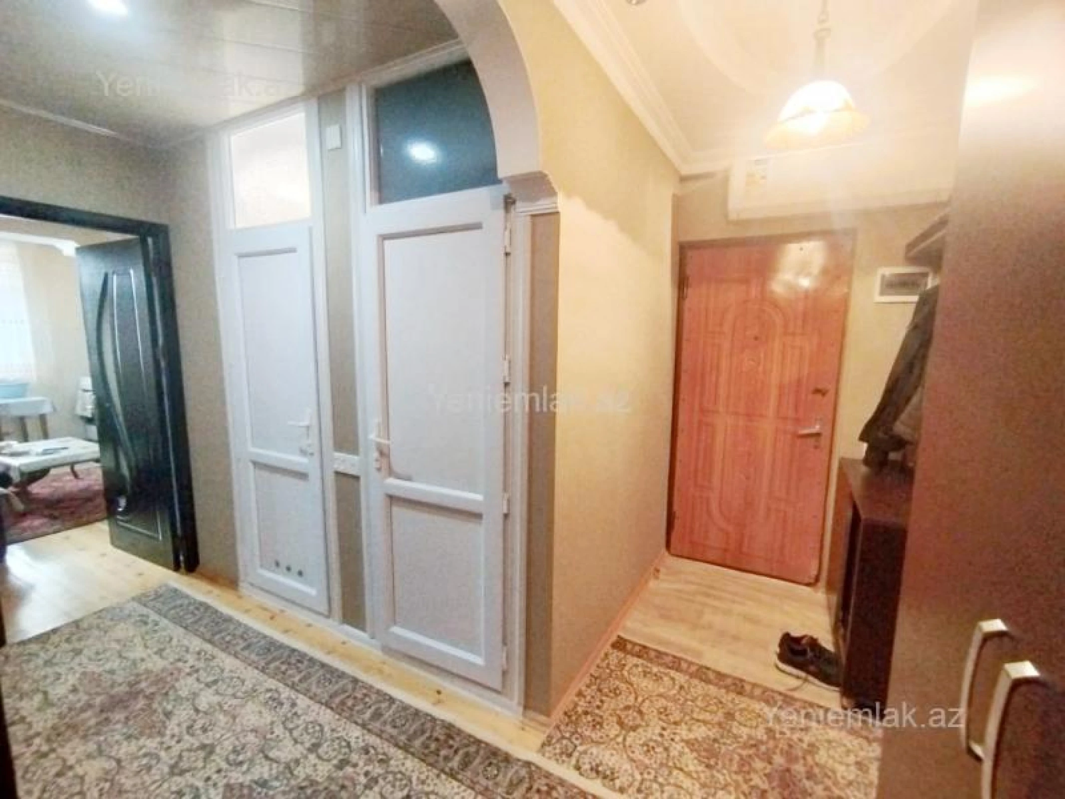 Satılır 3 otaqlı köhnə tikili 82 m²