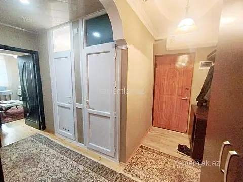 Satılır 3 otaqlı köhnə tikili 82 m²