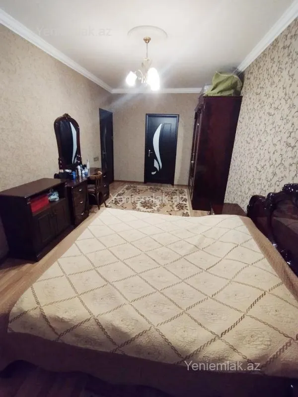 Satılır 3 otaqlı köhnə tikili 82 m²