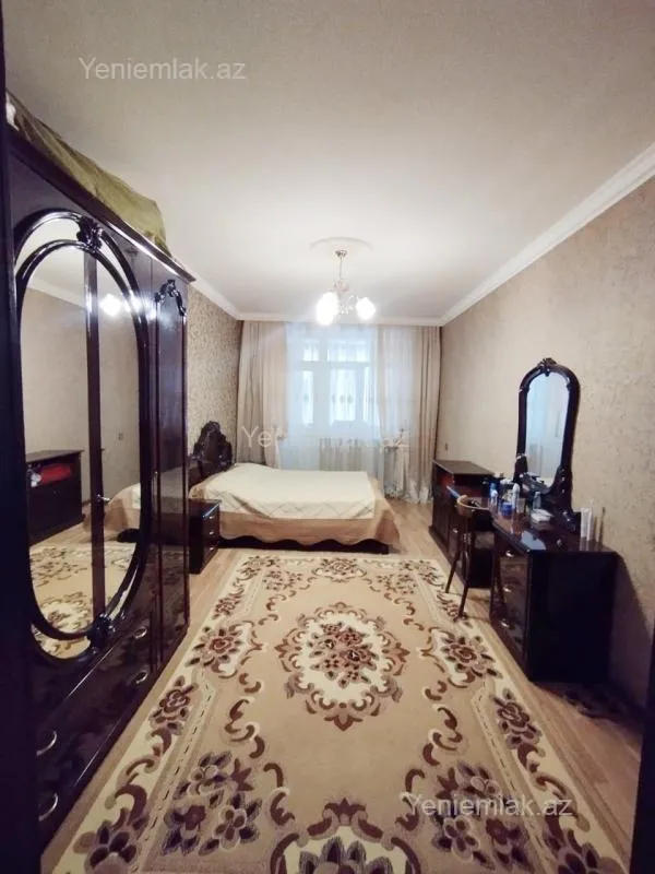 Satılır 3 otaqlı köhnə tikili 82 m²