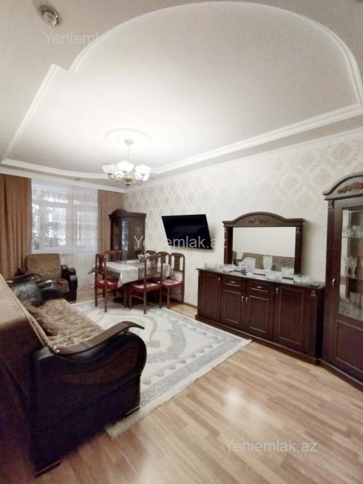Satılır 3 otaqlı köhnə tikili 82 m²