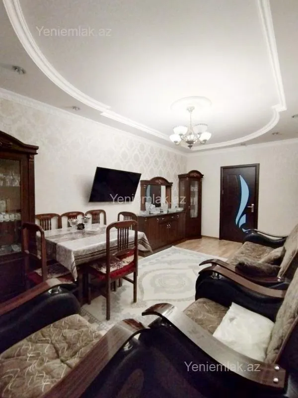 Satılır 3 otaqlı köhnə tikili 82 m²