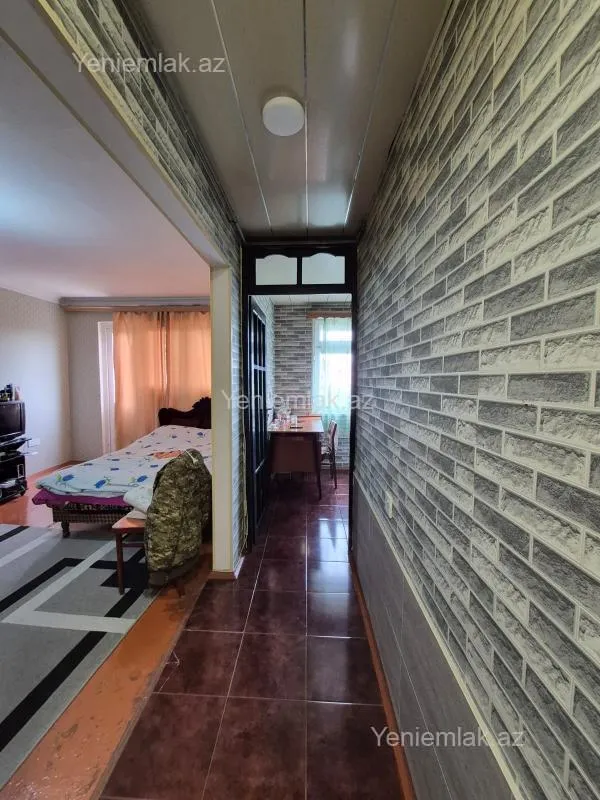 Satılır 1 otaqlı köhnə tikili 30 m²