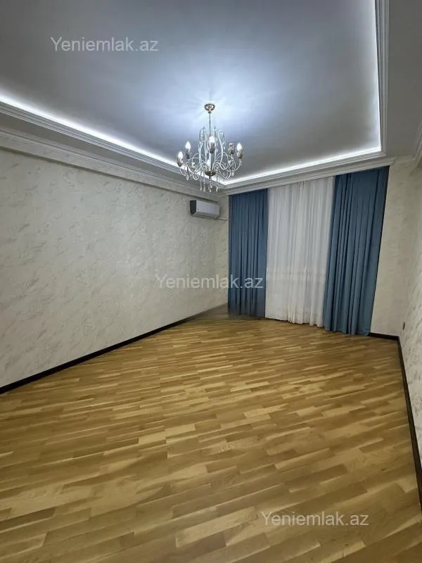 Satılır 3 otaqlı yeni tikili 125 m²