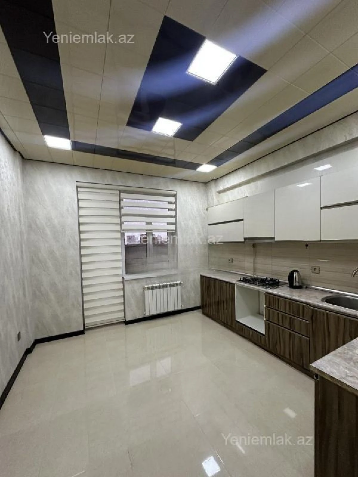 Satılır 3 otaqlı yeni tikili 125 m²