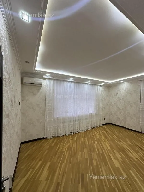 Satılır 3 otaqlı yeni tikili 125 m²