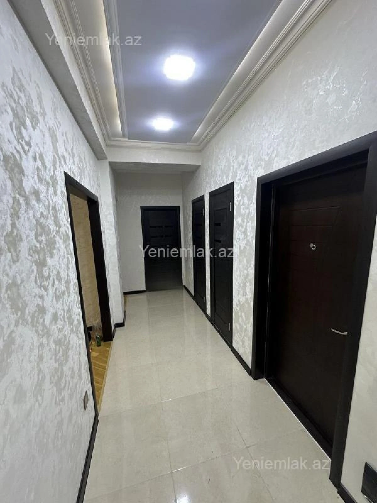 Satılır 3 otaqlı yeni tikili 125 m²