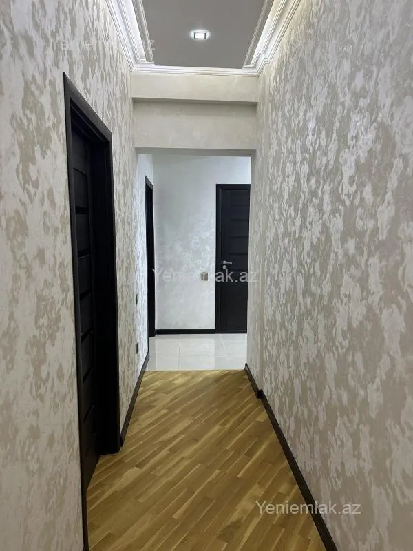 Satılır 3 otaqlı yeni tikili 125 m²