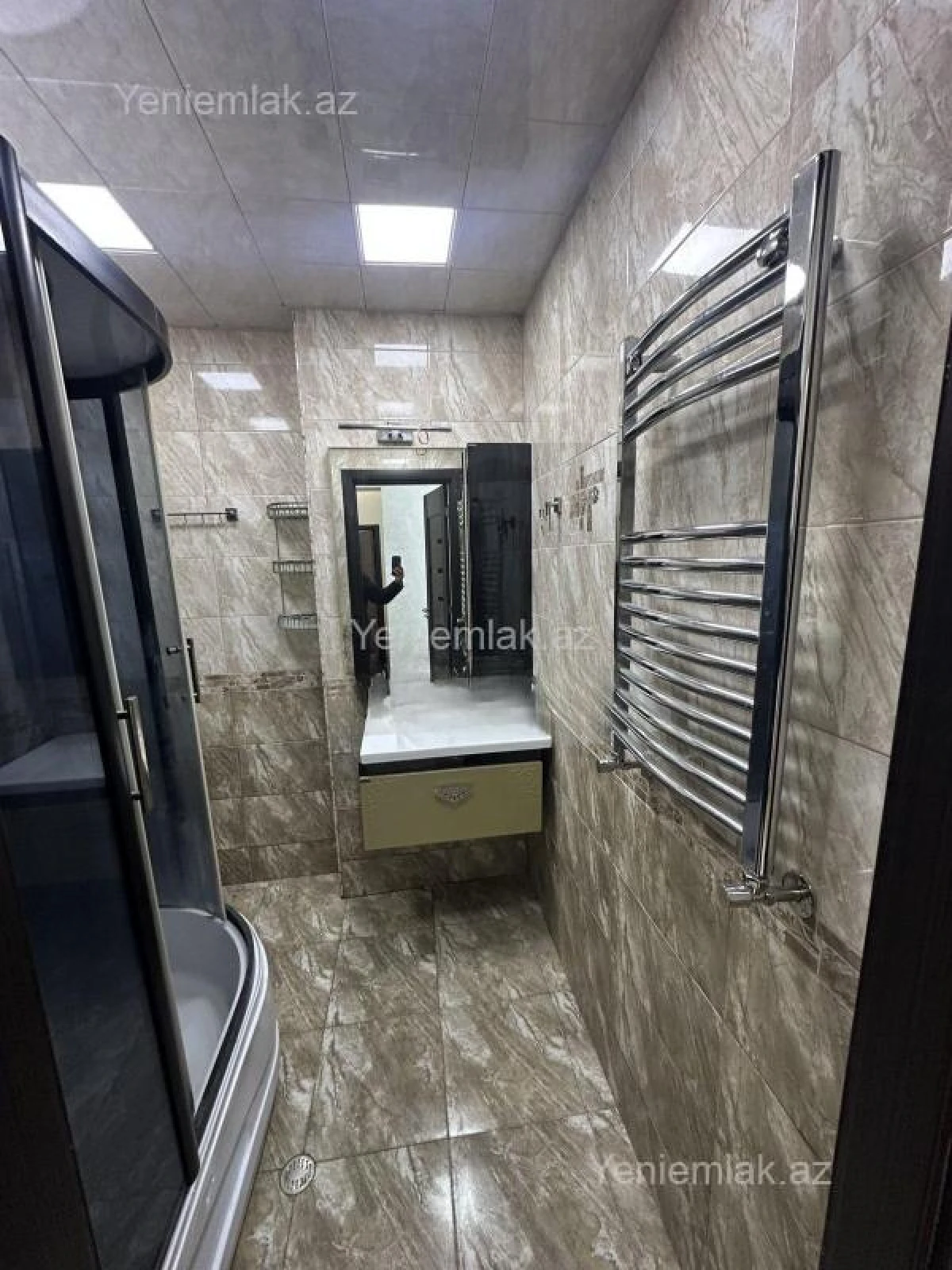 Satılır 3 otaqlı yeni tikili 125 m²