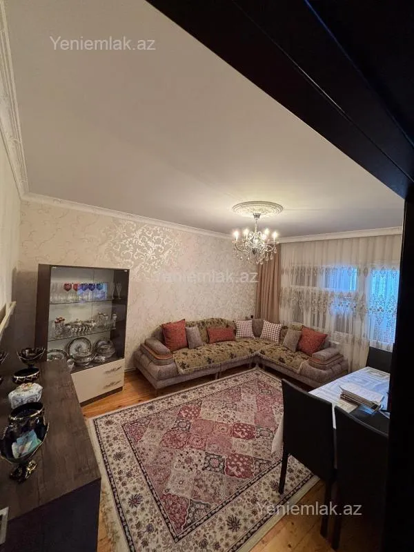 Satılır 3 otaqlı köhnə tikili 70 m²