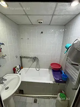 Satılır 3 otaqlı köhnə tikili 70 m²