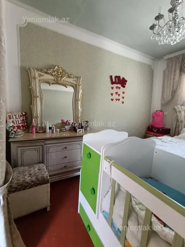 Satılır 6 otaqlı həyət evi 106 m²