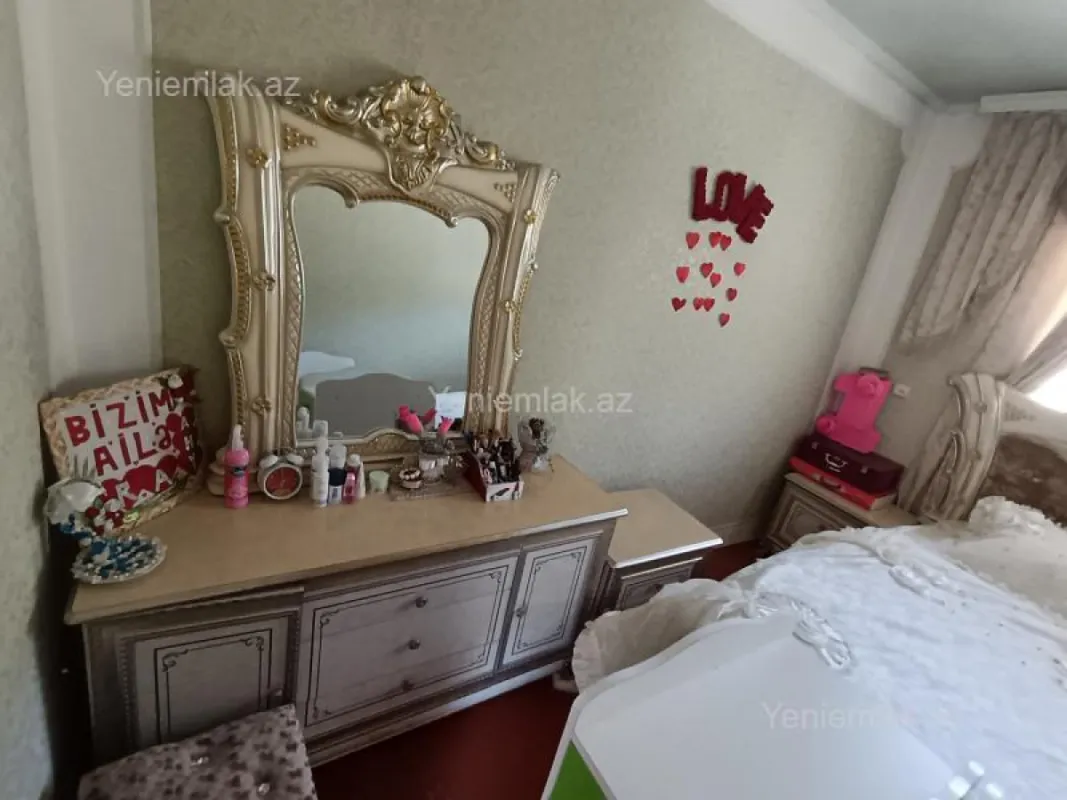 Satılır 6 otaqlı həyət evi 106 m²