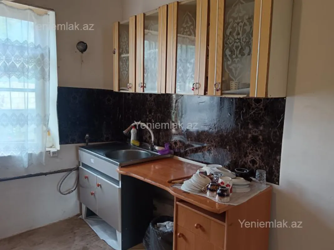 Satılır 6 otaqlı həyət evi 106 m²