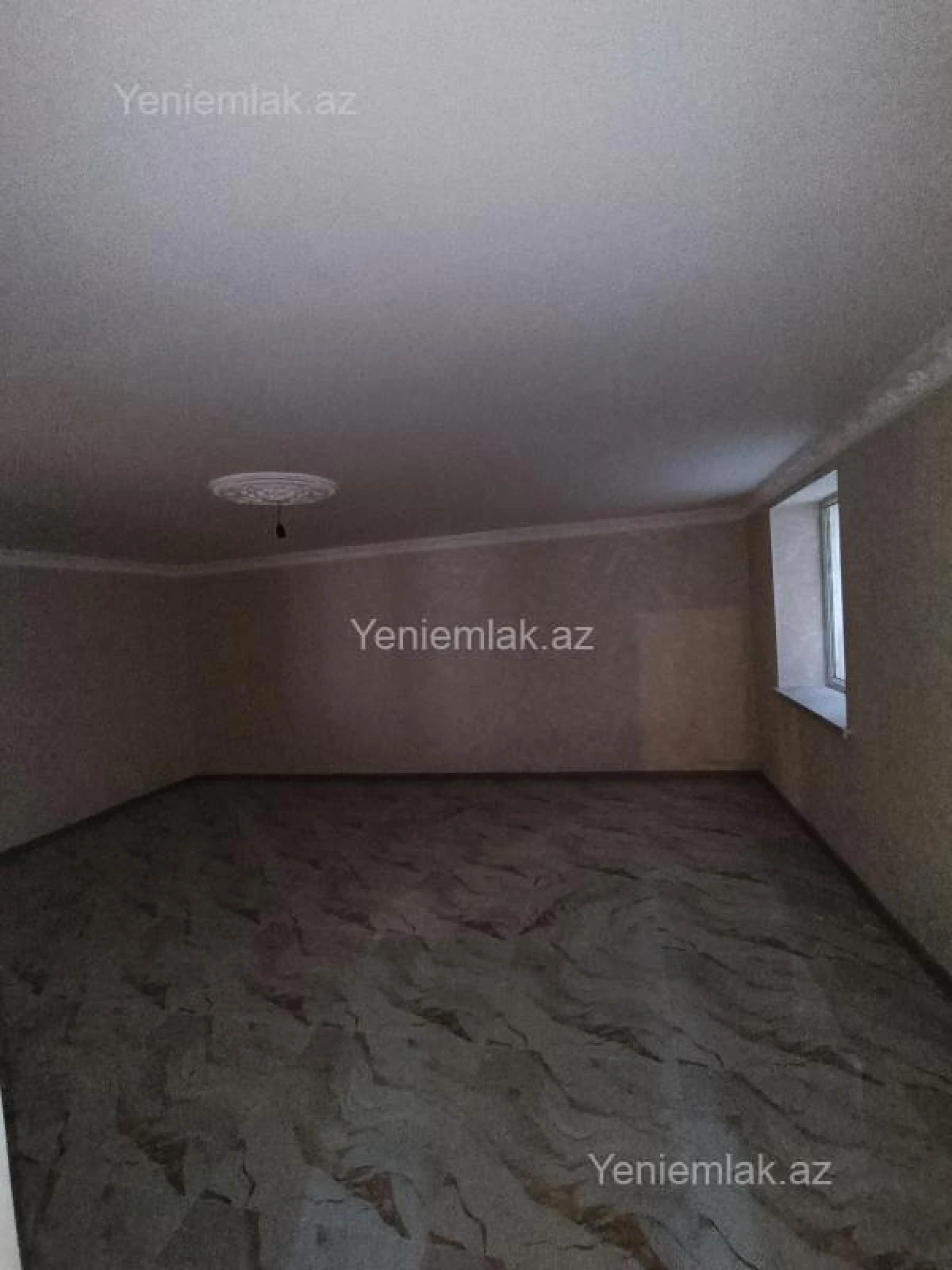 Satılır 7 otaqlı həyət evi 180 m²