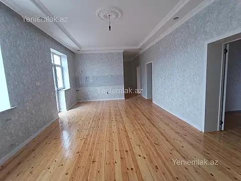 Satılır 7 otaqlı həyət evi 180 m²