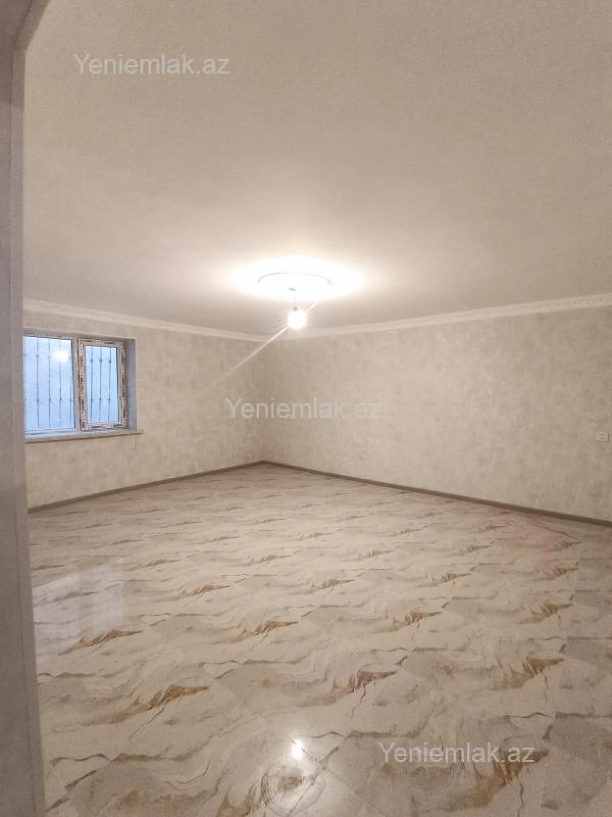 Satılır 7 otaqlı həyət evi 180 m²