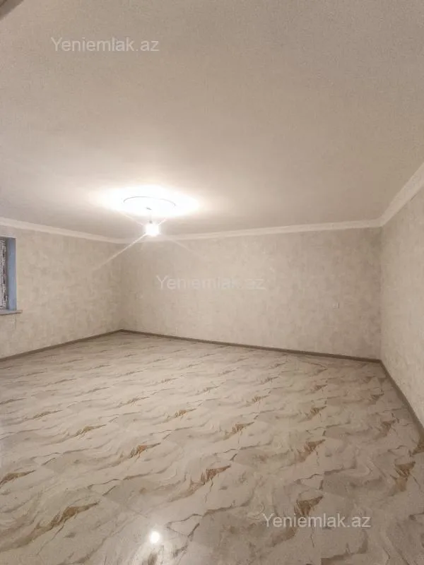 Satılır 7 otaqlı həyət evi 180 m²