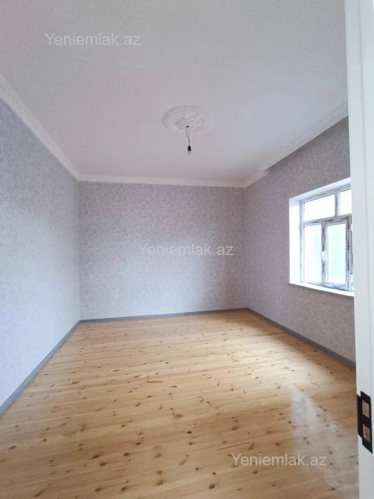 Satılır 7 otaqlı həyət evi 180 m²