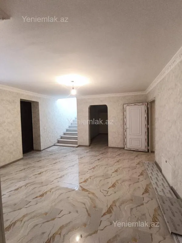 Satılır 7 otaqlı həyət evi 180 m²