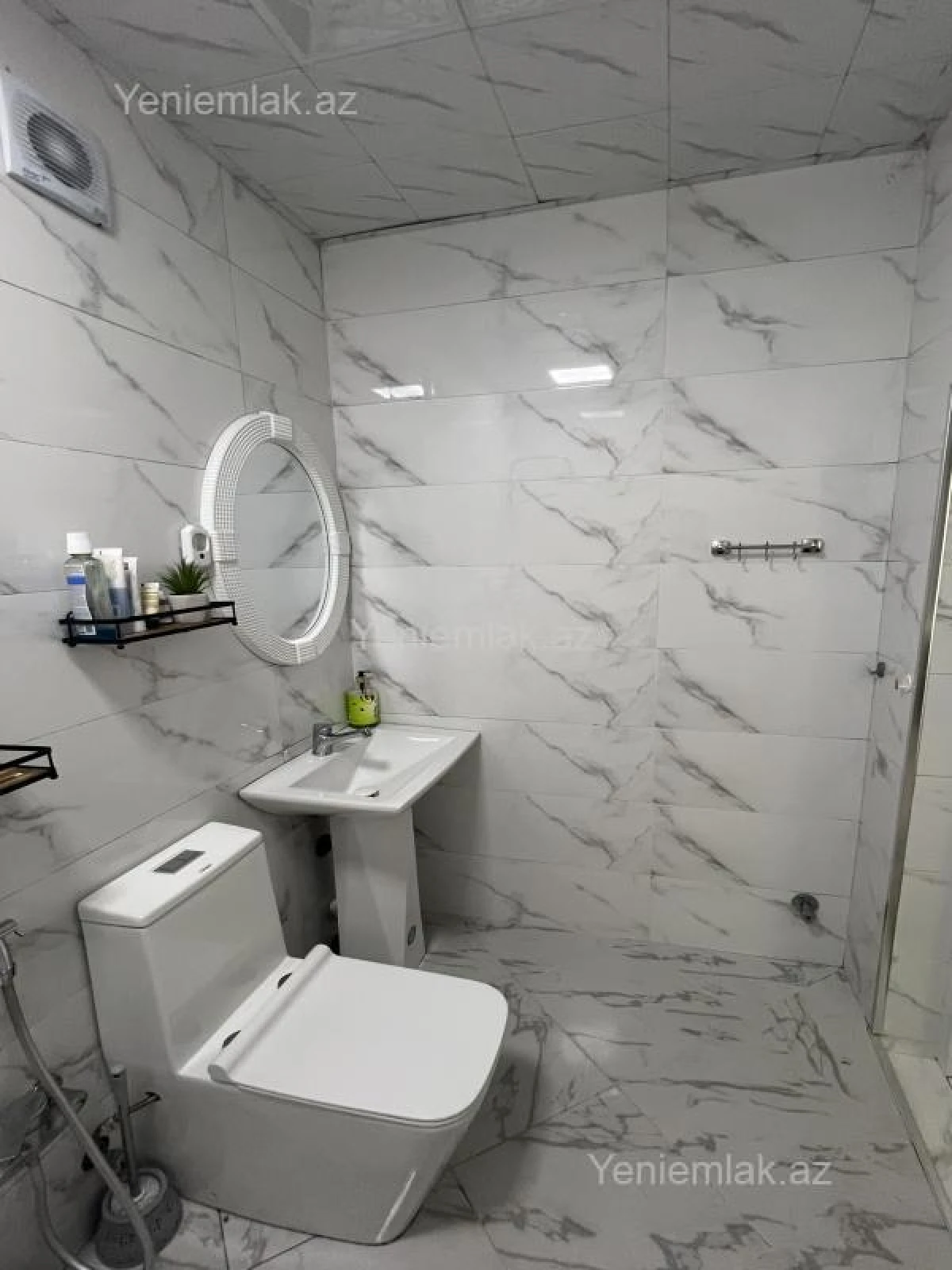 Satılır 2 otaqlı köhnə tikili 60 m²