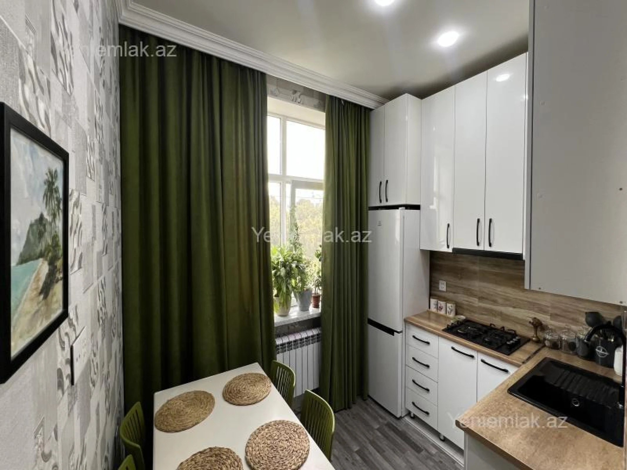 Satılır 2 otaqlı köhnə tikili 60 m²