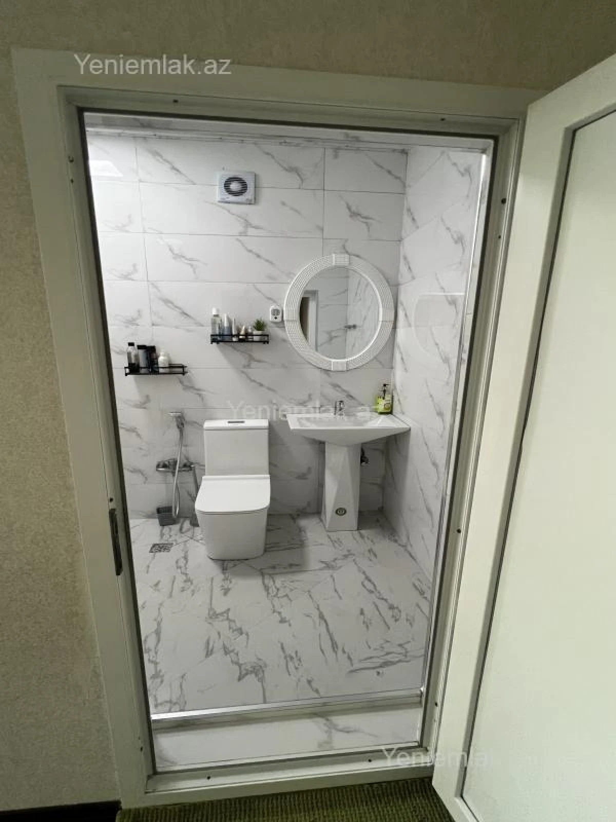 Satılır 2 otaqlı köhnə tikili 60 m²