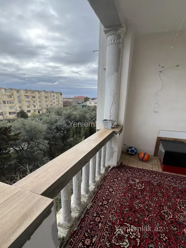 Satılır 2 otaqlı köhnə tikili 60 m²