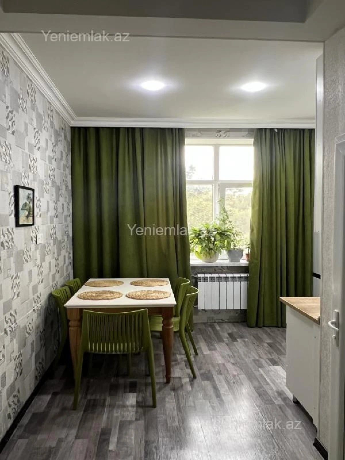 Satılır 2 otaqlı köhnə tikili 60 m²