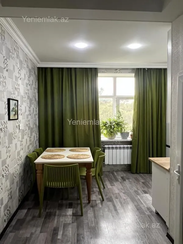 Satılır 2 otaqlı köhnə tikili 60 m²