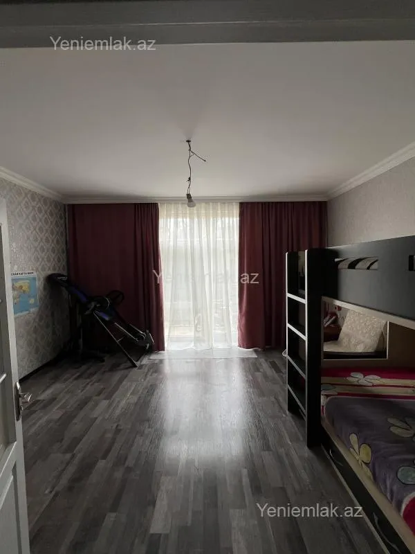 Satılır 2 otaqlı köhnə tikili 60 m²