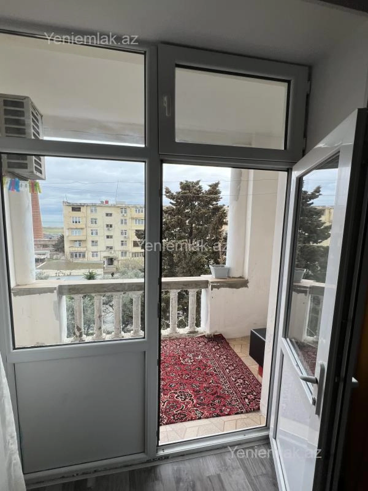 Satılır 2 otaqlı köhnə tikili 60 m²