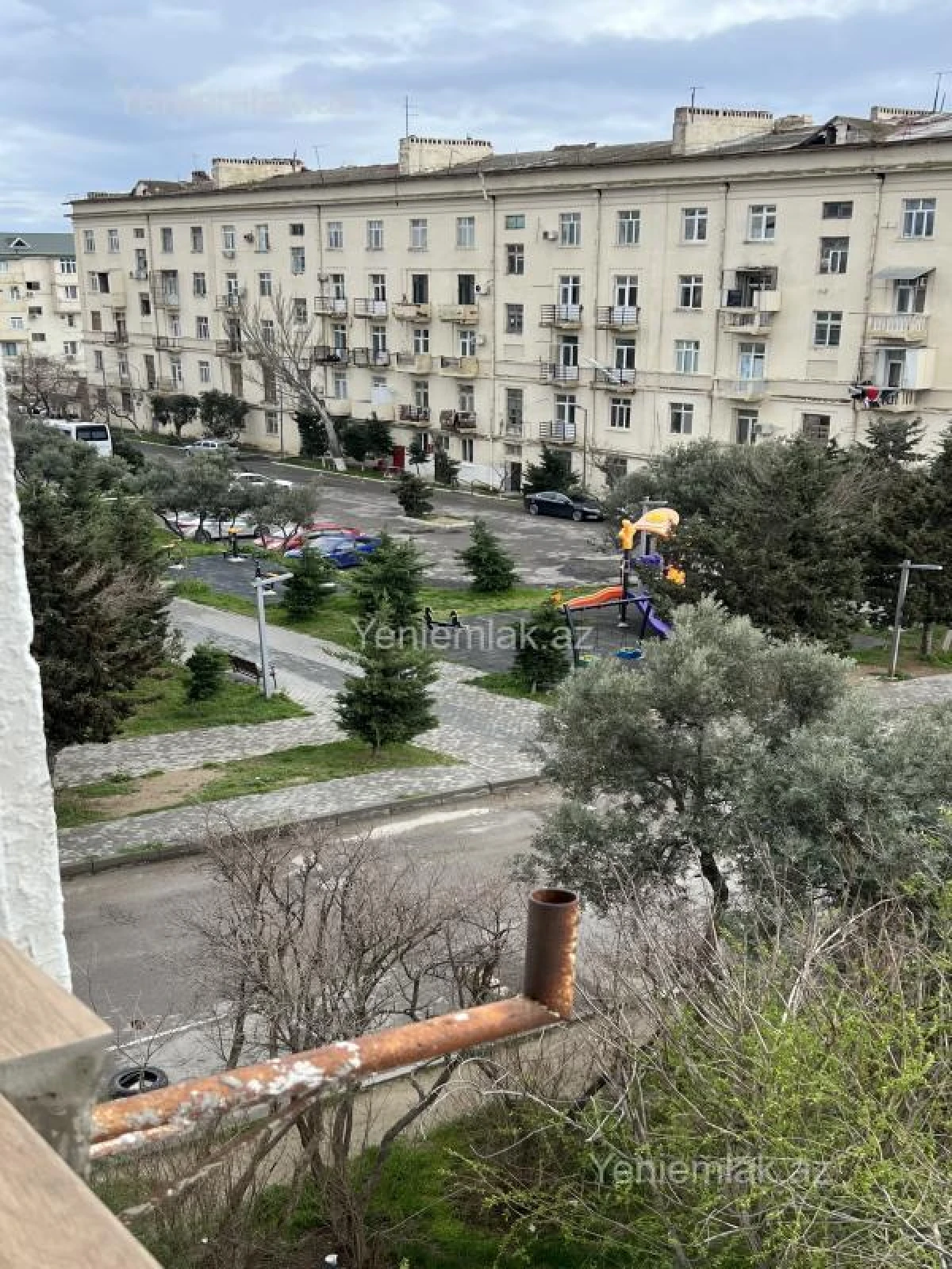 Satılır 2 otaqlı köhnə tikili 60 m²