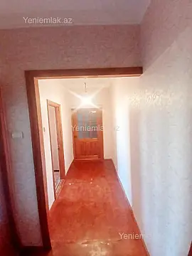 Satılır 4 otaqlı köhnə tikili 100 m²