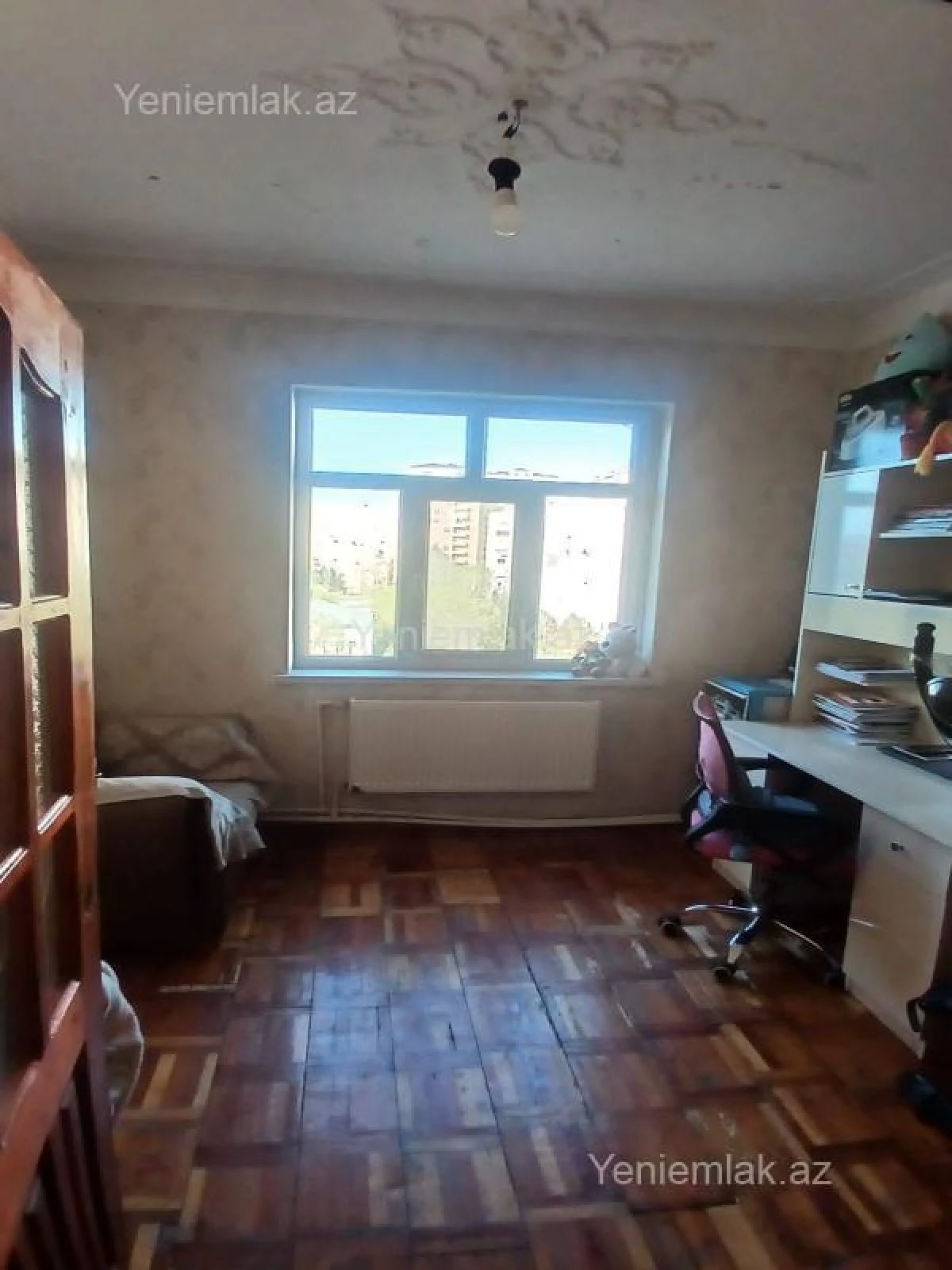 Satılır 4 otaqlı köhnə tikili 86 m²