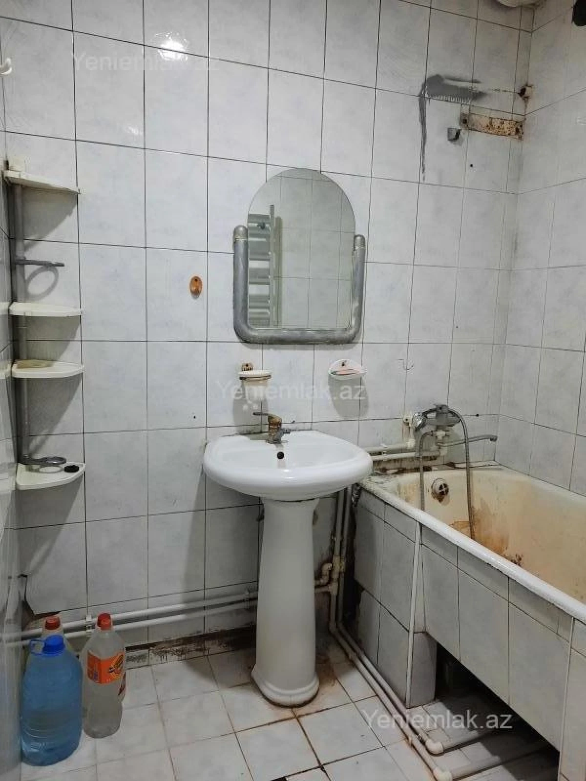 Satılır 5 otaqlı köhnə tikili 120 m²