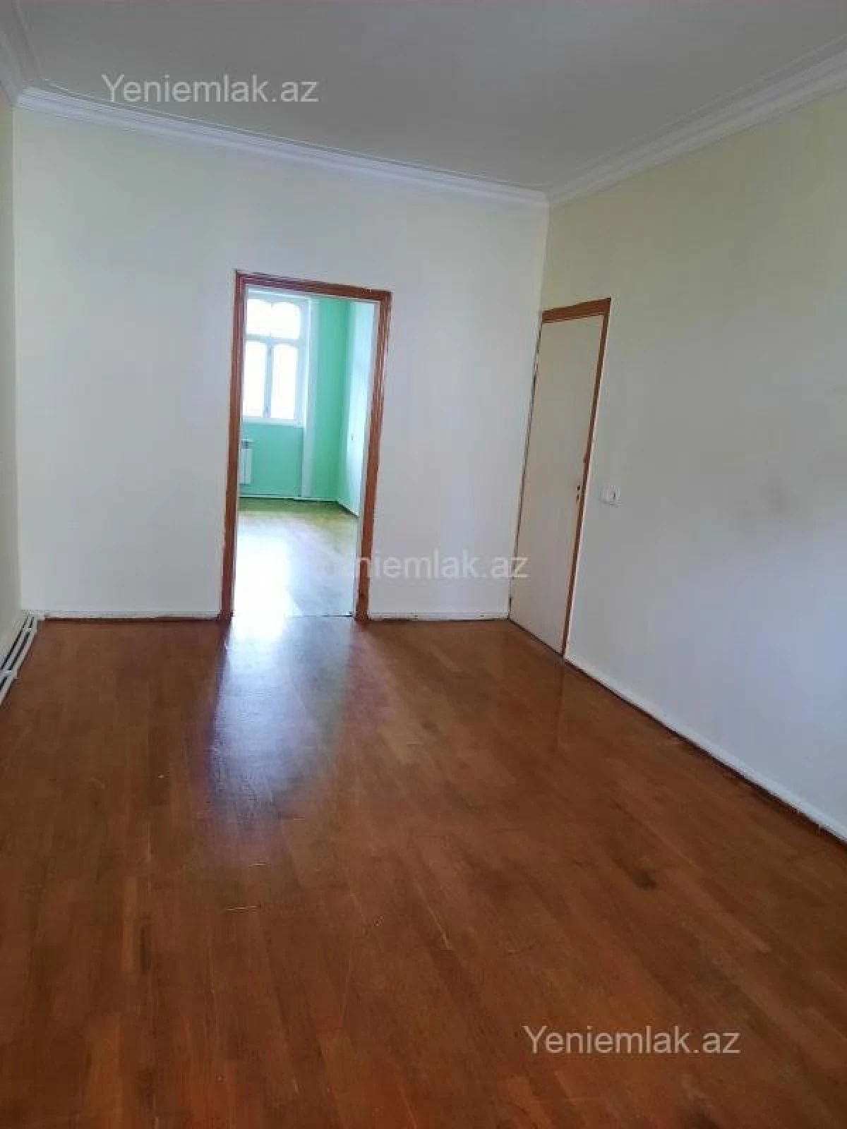 Satılır 5 otaqlı köhnə tikili 120 m²