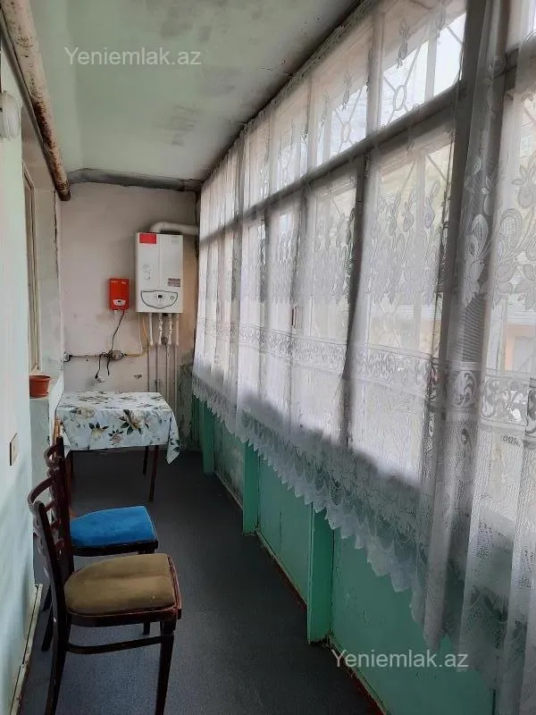 Satılır 5 otaqlı köhnə tikili 120 m²