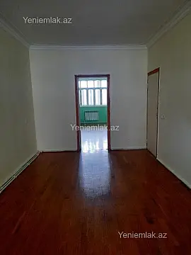Satılır 5 otaqlı köhnə tikili 120 m²