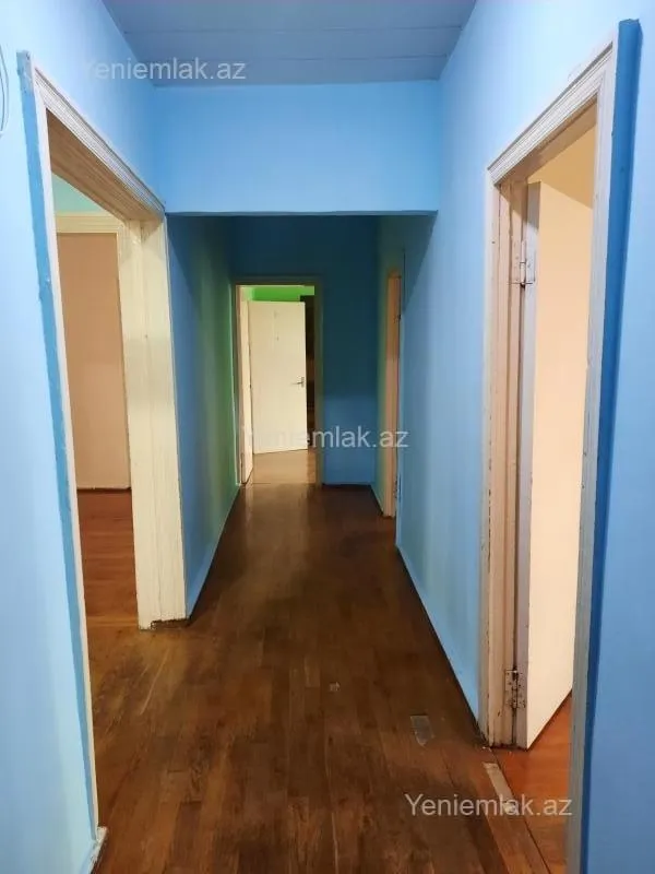 Satılır 5 otaqlı köhnə tikili 120 m²