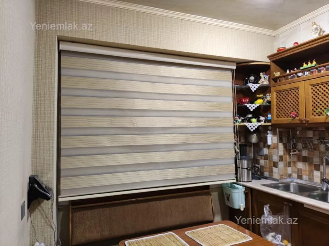 Satılır 3 otaqlı köhnə tikili 100 m²