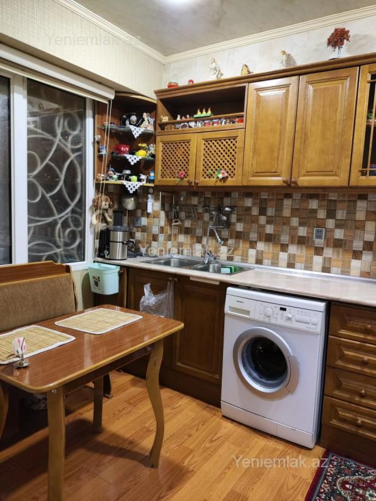 Satılır 3 otaqlı köhnə tikili 100 m²