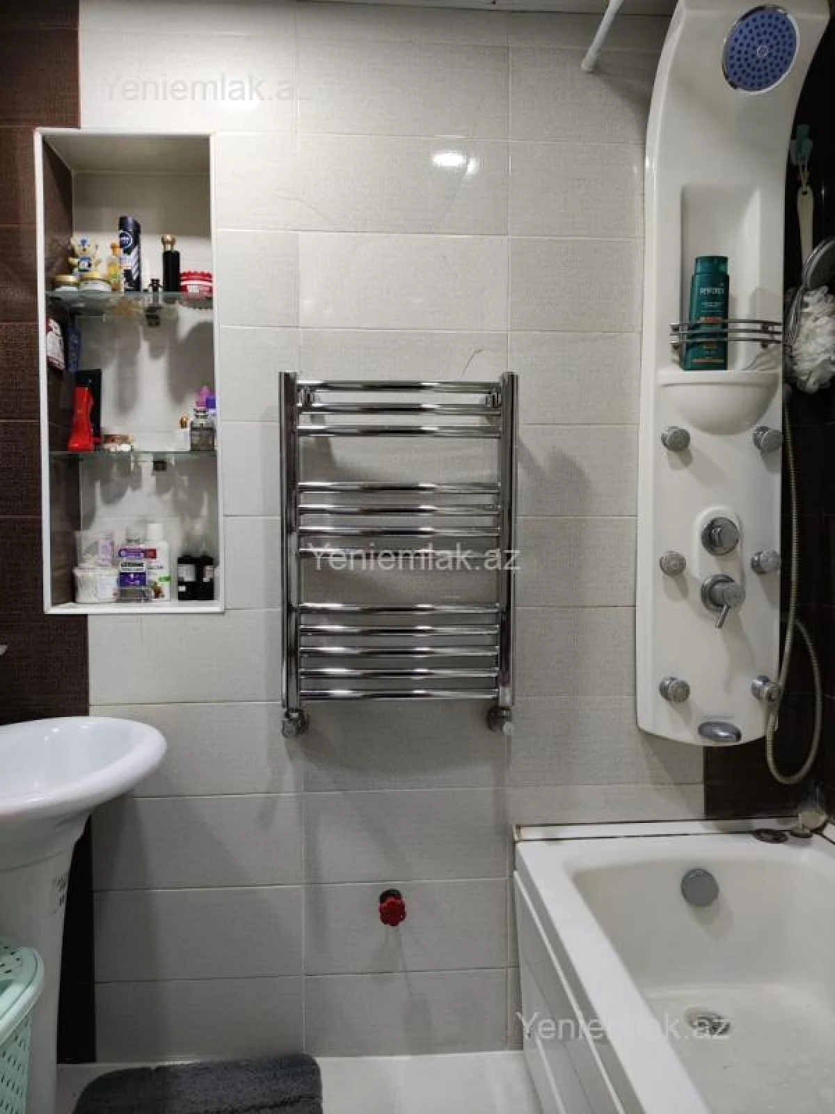 Satılır 3 otaqlı köhnə tikili 100 m²