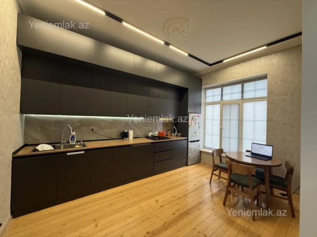 Satılır 4 otaqlı həyət evi 100 m²