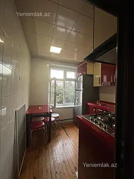 Satılır 3 otaqlı köhnə tikili 78 m²