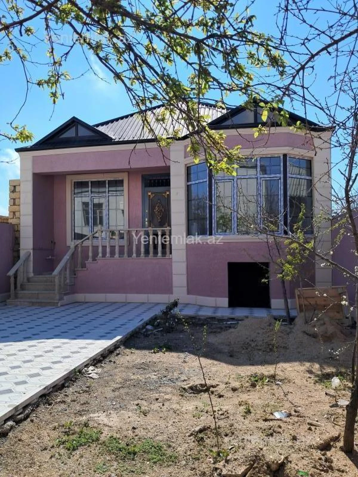Satılır 4 otaqlı həyət evi 125 m²