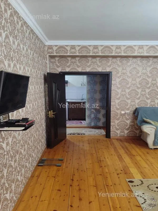 Satılır 3 otaqlı yeni tikili 75 m²
